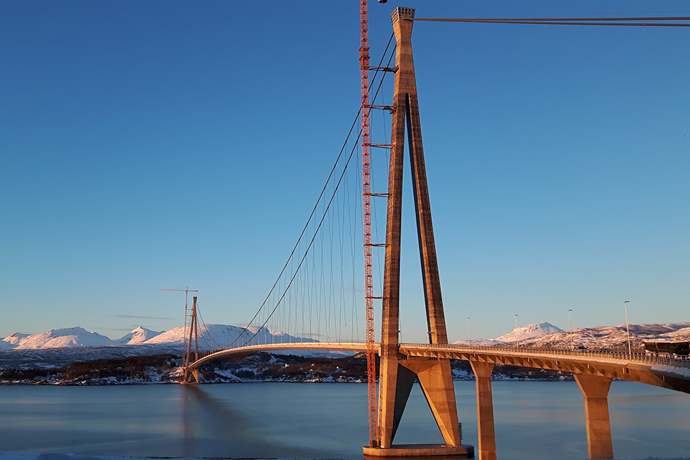 3、挪威哈羅格蘭德大橋.jpg